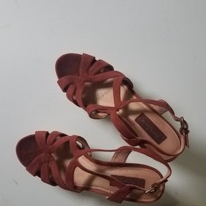 Strappy Nurture heels. Burgandy/brownish color
